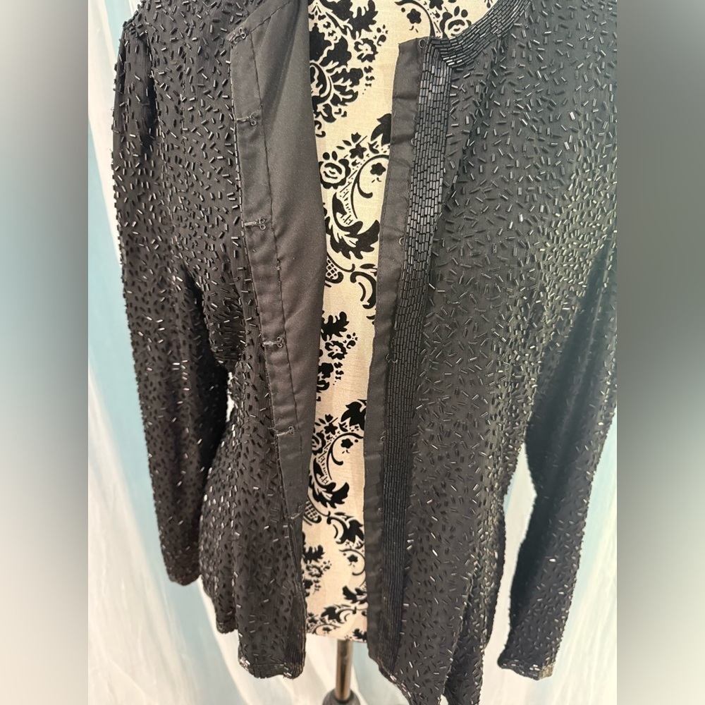 Night Vogue Womans Size Large 100% Silk Bolero Shrug Sequin Floral Beading - Picture 4 of 8